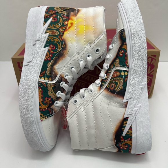 Vans Men’s Sk8-Hi Bolt (Big Reveal) True White/P Sneakers
VN0A5JIVAZQ - Picture 9 of 16